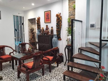 Bán nhà Nguyễn Biểu Quận Ba Đình chủ nhà giáo viên diện tích sử dụng 30m2 giá bán 2.95 tỷ