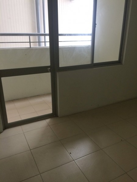 Cho thuê chung cư N3 Nguyễn Công Trứ, căn 2 ngủ, 70m2, đồ cơ bản, 8 triệu/th. LH 0377983070