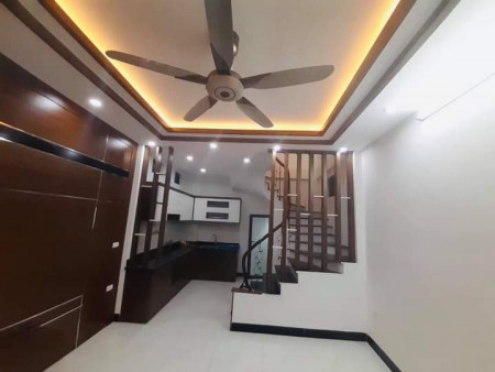 Bán nhà 2 mặt ngõ 3 mặt thoáng phố Tạ Quang Bửu Quận Hai Bà Trưng, dtsd 45m2, giá 4.5 tỷ