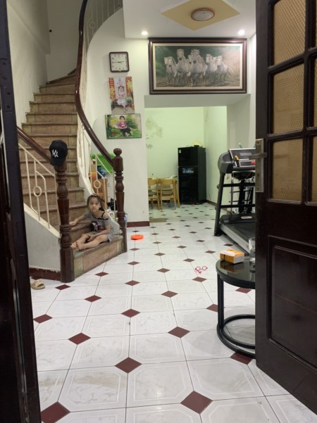 Bán nhanh nhà Khương Trung, Thanh Xuân 51 m2, 4 tầng, giá 3,25 tỷ.