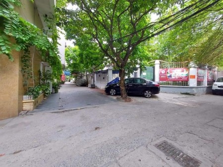 Bán nhà Hoàng Văn Thái ô tô đậu cửa kinh doanh đỉnh gần hồ trường học vị trí hiếm và đắc địa DT 50 m2
