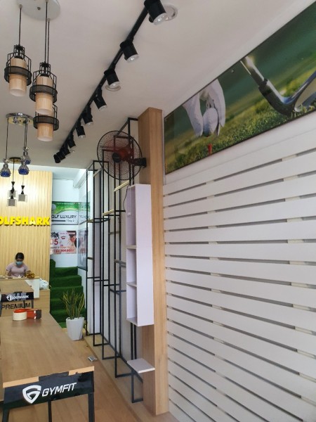 Cần cho thuê mặt bằng cửa hàng, sang nhượng một số nội thất ngay mặt tiền 388 Nguyễn Trãi