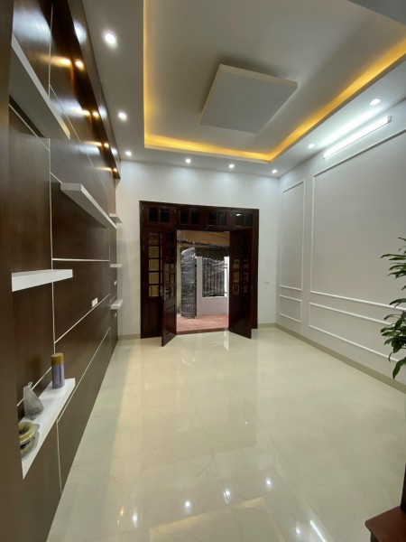 Bán nhà Yên Hòa, Cầu Giấy, diện tích sử dụng 75m2, giá 6.9 tỷ khu dân cư hiện hữu, dân trí cao