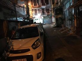 Bán nhà chùa Láng lô góc ô tô 7 chỗ vào nhà dtsd 66m2, 5 tầng, giá bán 7.3 tỷ, sổ đỏ vuông vắn