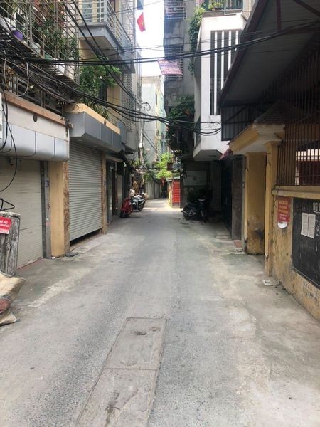 Nhà đẹp gần hồ cách phố Bồ Đề 5m, nội thất hảo hạng sổ vuông vức, giá tốt 5.85 tỷ sổ sẵn