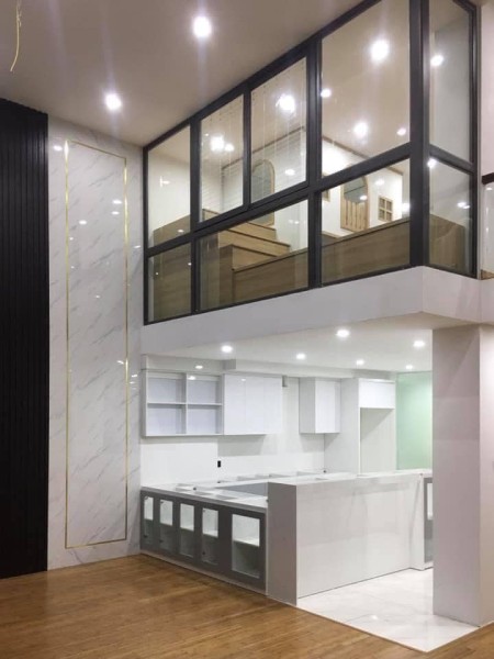 Tòa Apartment Lương Thế Vinh 28 Căn full đồ 1 căn Duplex 9 tầng mt 9m, dt 150m2 giá 37.5 TỶ
