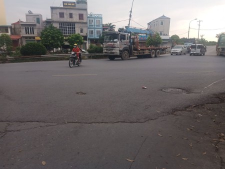 Bán nhà mặt phố Tự Khoát Ngũ Hiệp lô góc kinh doanh dt 95m2, mt rộng chỉ hơn 7 tỷ