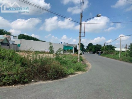 Chính chủ bán gấp lô đất điện tích 250m2 mặt tiền đường 16m, ngay KCN Hải Sơn giá tốt