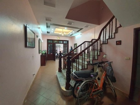 VIP Bán nhà mặt ngõ Hoàng Quốc Việt Hà Nội phân lô kd ô tô dt 95m2, 4 tầng, giá 13 tỷ 0902224679