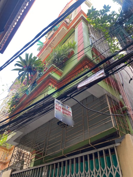 Bán nhà Trương Định 40m2, 4 tầng, lô góc, ngõ nông, cho thuê phòng giá trị cao, nhỉnh 3 tỷ