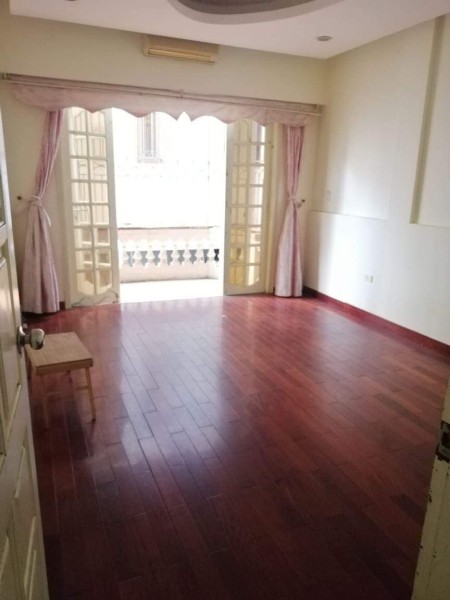 Bán nhà 5 tầng Tô Vĩnh Diện ô tô lô góc ở ngay giá rẻ chỉ 6.5 tỷ, sổ đỏ chính chủ, vuông vắn