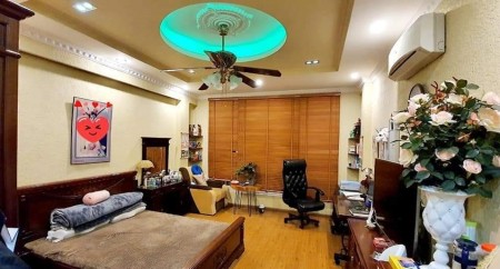 Bán nhà nguyên căn ô tô đỗ cửa, khu phân lô Kim Mã dtsd 77m2, 5 tầng, mt 6m, giá chỉ 14 tỷ