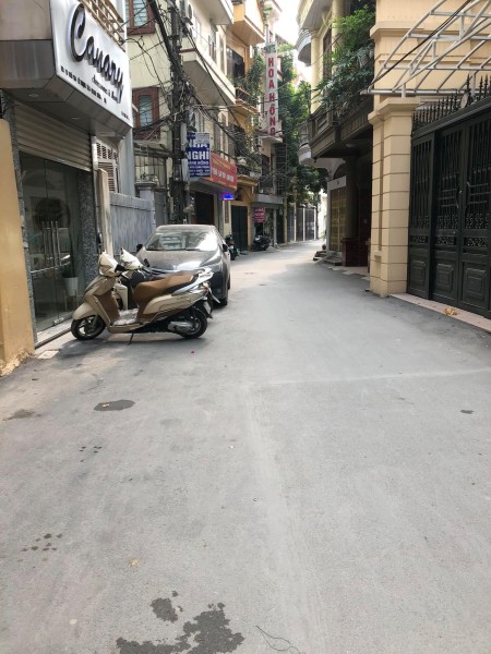 Bán nhà Lê Trọng Tấn Quận Thanh Xuân, 2 mặt thoáng, ô tô đỗ dt 60m2, ngay phố nhỉnh 6 tỷ