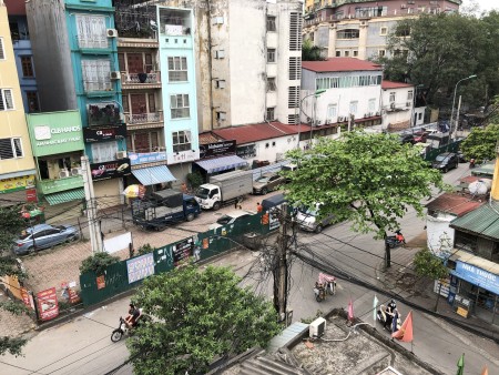 Cho thuê căn hộ chung cư góc đầu hồi nhà D8, Thành Công, Hà Nội giá 5.5 triệu/tháng