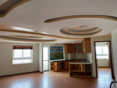 Tôi cần cho thuê căn hộ mới tầng tòa CT5 Mỹ Đình 2, dDiện tích 95m2, 3 ngủ, 9 tr/th. LH 0963916547