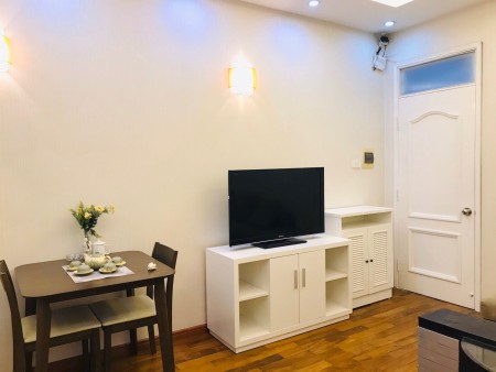 Cho thuê Chung cư 17T1 Trung Hòa Nhân Chính, căn 1 ngủ, full đồ, 8 triệu/th. LH 0377983070