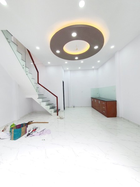 Nhà mới, đẹp hẻm Tùng Thiện Vương Phường 12 Quận 8 ngân hàng hỗ trơ vay lãi suất thấp