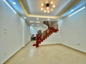 Bán nhà Hoàng Hoa Thám, ba mặt thoáng, diện tích 36m2, đúc 3,5 tầng, giá bán 4,1 tỷ