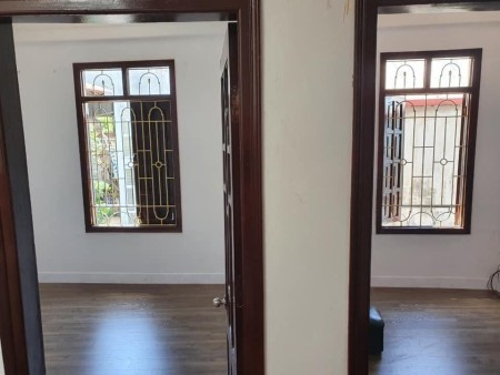 Nhà Rẻ Mặt Ngõ Rộng Giáp Nhị diện tích 35m2 4 tầng cách 1 nhà ra phố, kinh doanh.