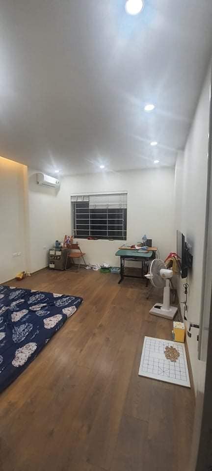 Bán nhà riêng phố Lê Duẩn lô góc nội thất nhập khẩu bãi đậu xe cách 50m, khu dân trí cao