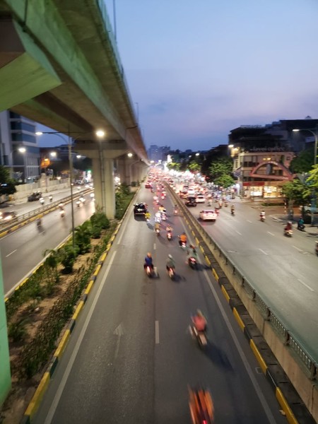 Bán nhà hiếm nguyên căn 5 tầng kinh doanh 2 mặt thoáng đường Nguyễn Xiển giá 9.7 tỷ