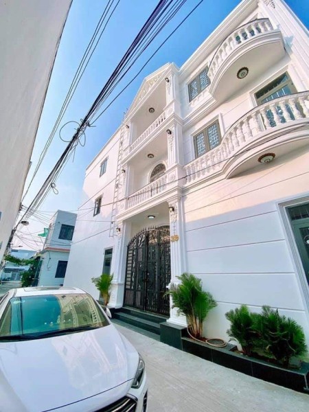 Bán nhà 1 trệt 2 lầu mới xây mẫu biệt thự cổ điển cao cấp hẻm 234 Hoàng Quốc Việt