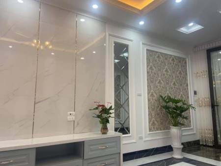 Nhà tuyệt đẹp trong ngõ Cầu Giấy diện tích 40.5/45m2 4 tầng, mặt tiền 3.5m, giá bán 5.3 tỷ