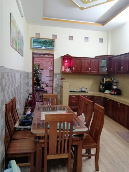Bán nhà 4 tầng xe hơi đỗ cửa Âu Cơ gần Hồng Lạc giá chỉ 7.6 tỷ, sổ hồng đẹp, nhà nở hậu nhẹ