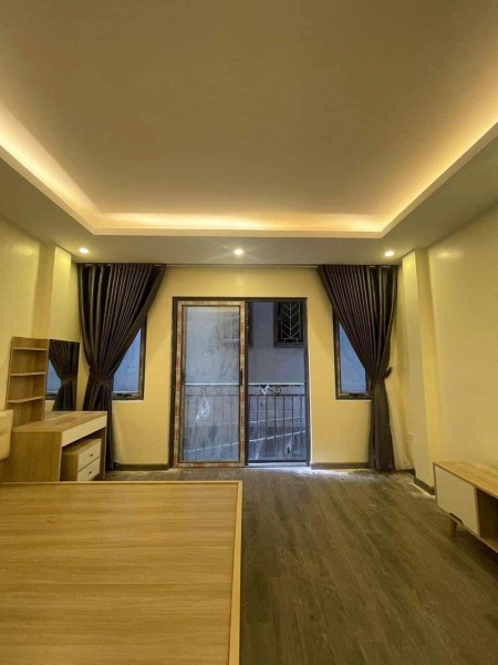 Bán nhà quận Cầu Giấy diện tích sử dụng 50m2 mt 4,3m đúc 5 rầng giá 6.5 tỷ Lh 0386380199