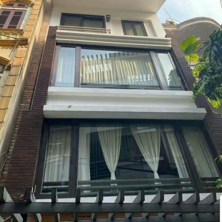 Nhà Đẹp Dương Quảng Hàm kinh doanh nhà còn mới, dt 46m2 5 tầng Lô góc 3 mặt Thoáng
