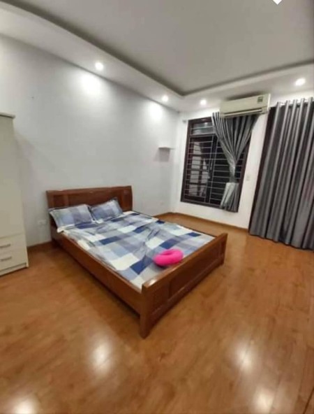 Bán nhà phố Quan Nhân Thanh Xuân, nhà đẹp, ngõ thoáng diện tích 32m2 đúc kiên cố 5 tầng