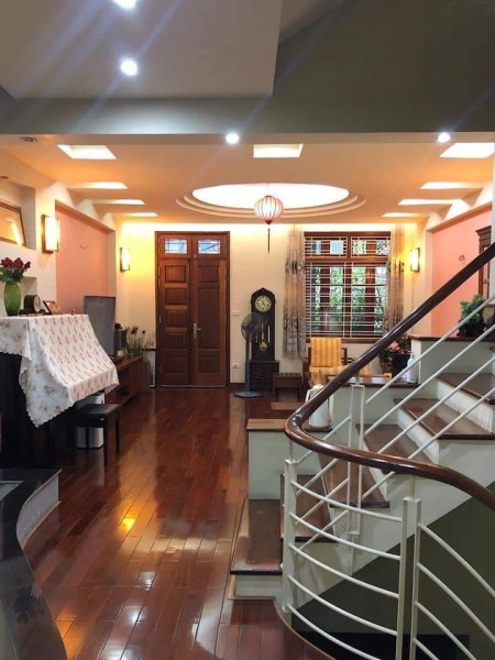 Chính Chủ Cần Bán Nhà khu đô thị mới Định Công, diện tích 76m2 4 tầng, giá bán 11.5 tỷ.