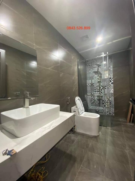 Bán nhà phố Hoàng Mai, ô tô gần phố hồ điều hoà, diện tích 35m2 giá bán nhỉnh 3 tỷ