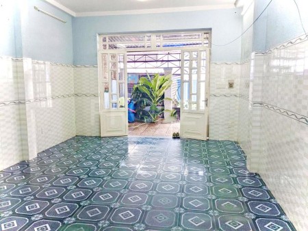 Cho thuê nhà nguyên căn đúc 3 tấm kiên cố, hẻm ba gác ra vào thoải mái phường Phú Thuận, dt 90m2