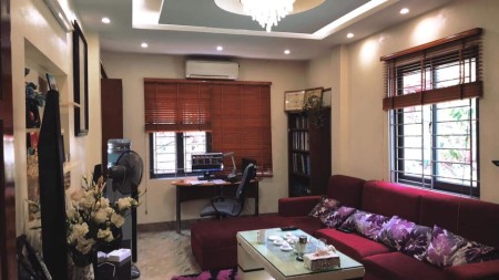 Bán gấp nhà Phú Diễn 50m, 4,5 tầng, ô tô tránh nhau, 12m ra phố. Nhỉnh 5 tỷ 0975626023