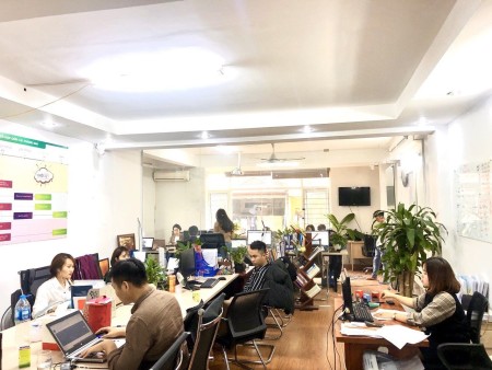 Cho thuê văn phòng ngã tư Nguyễn Trãi - Khuất Duy Tiến diện tích 120m2, 40m giá rẻ