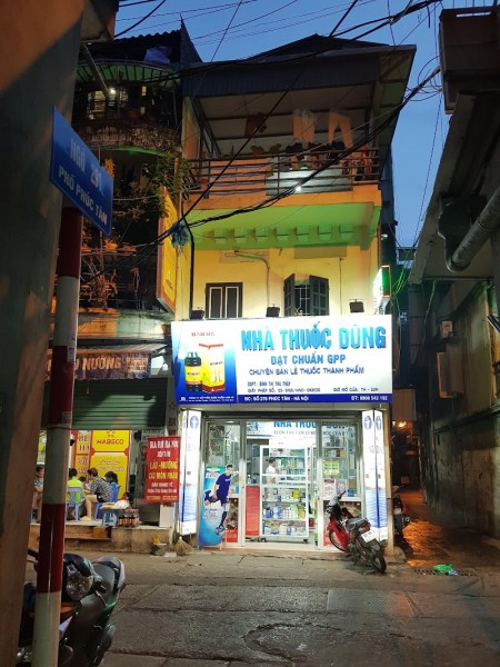 Bán nhà nguyên căn dt 40m2, Phúc Tân, quận Hoàn Kiếm ở ngay, mặt tiền 4m giá 2,98 tỷ