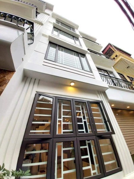 Bán nhà lô góc cực đep phố Lê Đức Thọ, 44m2, nhỉnh 4 tỷ, tặng nội thất xịn xò.