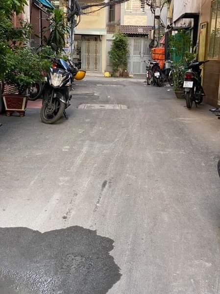 Bán nhà đẹp Nguyễn Thiện Thuật Q3(30m2) 2 lầu, hẻm xe hơi tránh nhau. Nở hậu vượn tài cát