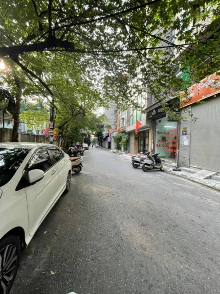 Đát vàng trung tâm Quận Cầu Giấy, 3 ô tô tránh nhau, kinh doanh đỉnh thông tứ phía
