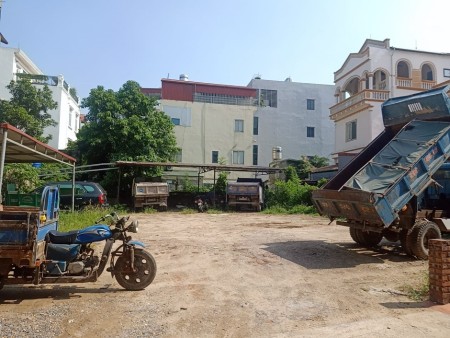 Bán đất ở phường Đức Giang Long Biên diện tích 410m2, giá rẻ tiện đầu tư, sổ bán giao ngay