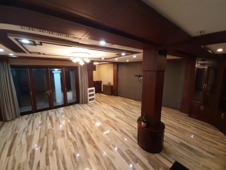 Bán biệt thự nhà vườn 671 Hoàng Hoa Thám mới đẹp dt 129m2 mặt tiền 5.9m, giá 5.5 Tỷ