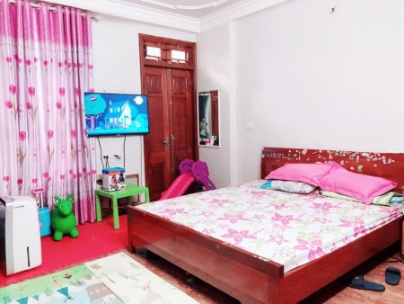 Ngôi nhà đẹp Hai Bà Trưng, Hà Nội, DT 32m2 x 5 tầng, MT 4,7m