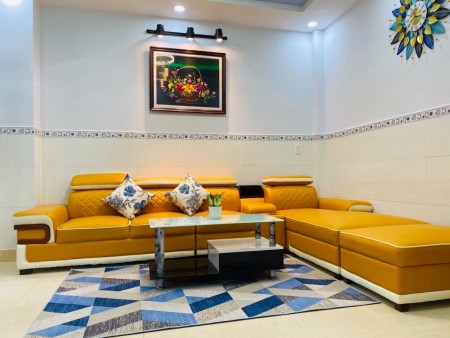 Lê Đức Thọ, đường lớn, hẻm xe hơi ra vào diện tích 5X9m, 2 tầng giá chỉ 5,15 tỷ, lhcc