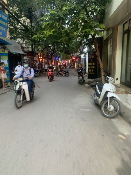 Bán nhà quận Cầu Giấy mặt phố Hoa Bằng diện tích 56m2 giá bán 8.7tỷ Lh 0386380199