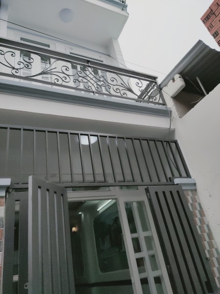Chính chủ sổ hồng riêng Hiệp Thành 13 Quận 12, 2 lầu 4 phòng ngủ hxh giá bán 2,45 tỷ