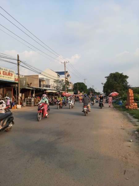 Bán đất Mặt Tiền Đại Lộ long an 44m,thông ra TL824 ,đối diện đại học Tân Tạo giá 1 tỷ 5