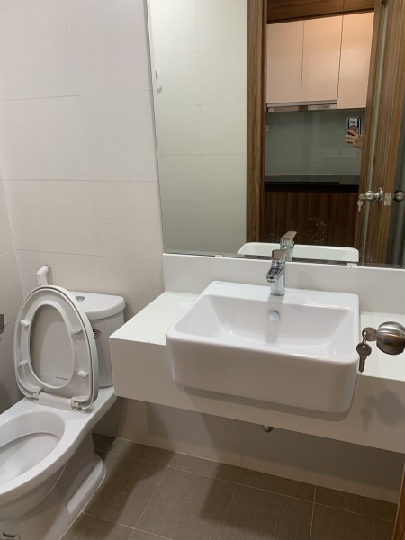 Chính chủ cho thuê CHCC Center Point 110 Cầu Giấy, 3pn full đồ, nhà mới 13tr/1 tháng LH: 0903296691