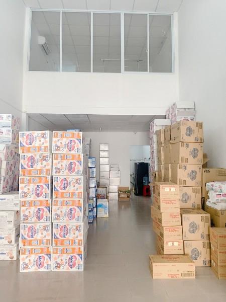Cho thuê nhà HXT Nguyễn Hồng Đào, Phường 14, Tân Bình. 4x16m cầu thang cuối nhà - Trước nhà có bãi đậu xe hơi
