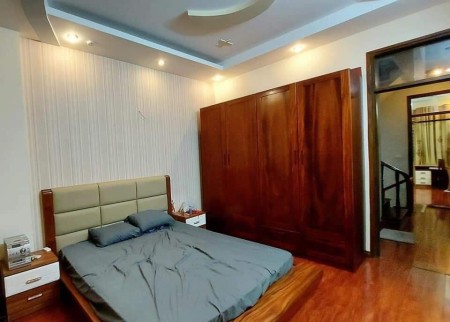 Quá hót phân lô Văn Quán nhà 35m 5 tầng mà chỉ nhỉnh 5 tỷ, ô tô tránh nhau thoải mái